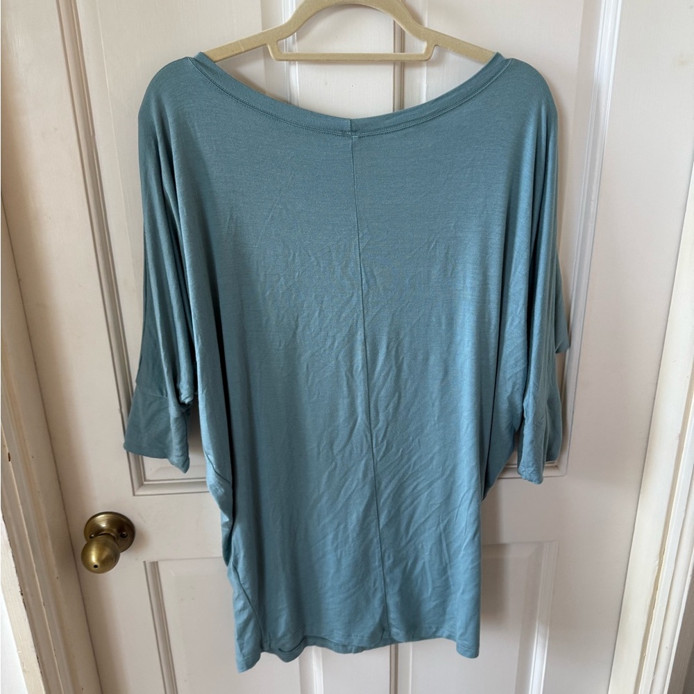 Perfect Off-the-Shoulder Top - Picture 3 of 5